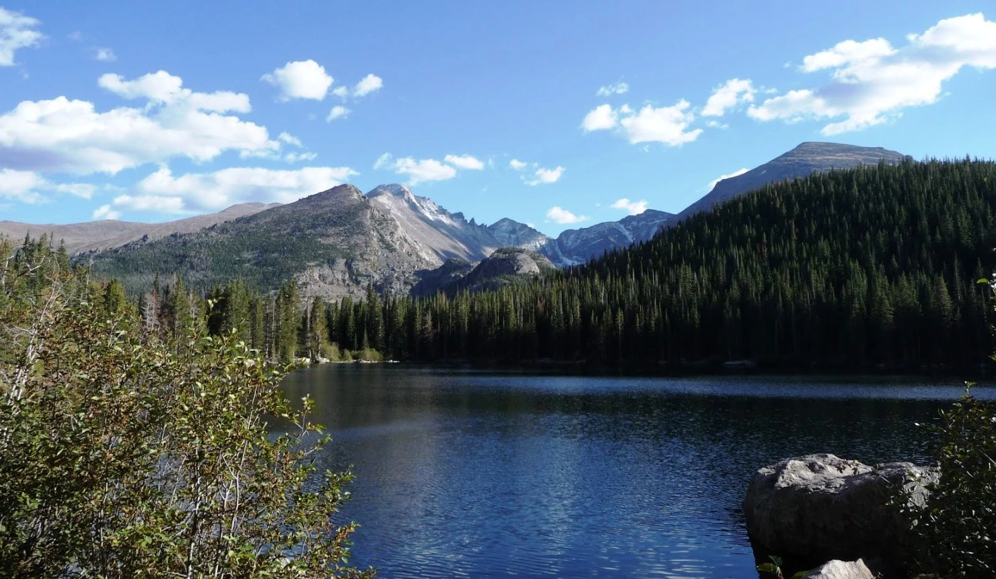 3ba2e-rocky_mountain_national_park_in_september_2011_-_bear_lake_looking_toward_glacier_gorge