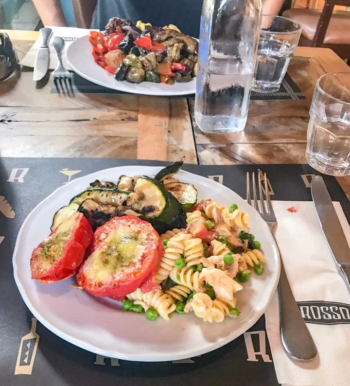  Rosso Eat Drink Stay 