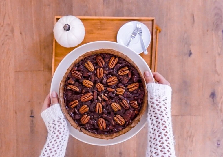 Easy Vegan Pecan Pie: “no” to corn syrup and refined sugar